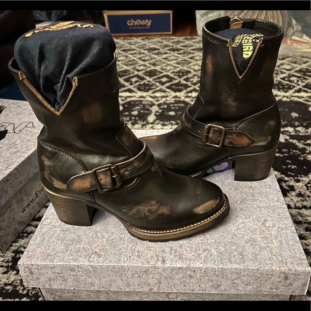 Brand new! Size 7 Black Carlito from Freebird.